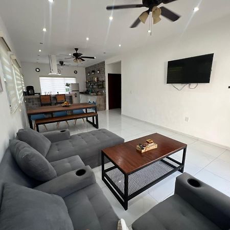 Casa Paloma 2 En Segunda Planta Cerca De Aeropuerto Y Centro Comercial Τσετουμάλ Εξωτερικό φωτογραφία